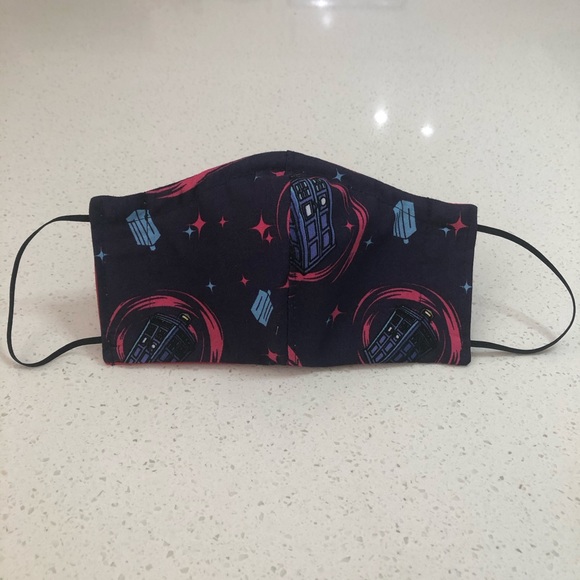 XS/S Wired Tardis Doctor Who Non-Medical Kids Mask - Picture 3 of 10
